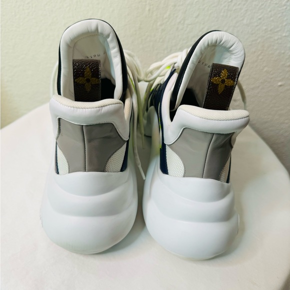 Authentic Louis Vuitton ArcLight Sneaker - Picture 2 of 10